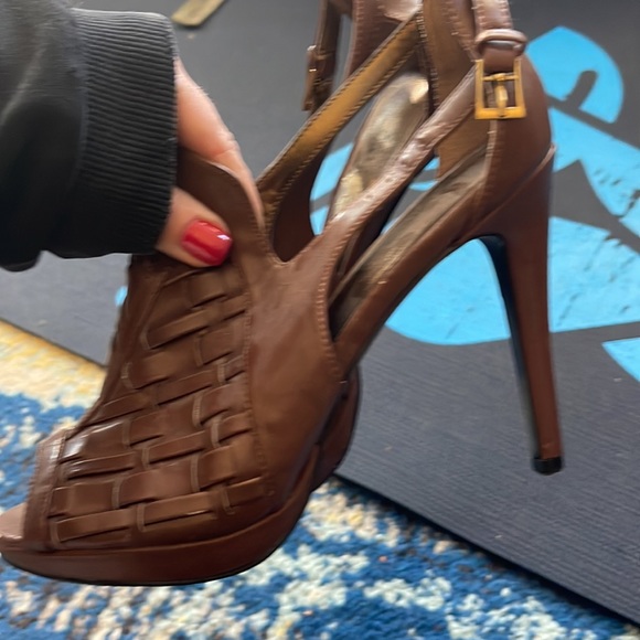 Cute heels - Picture 3 of 4